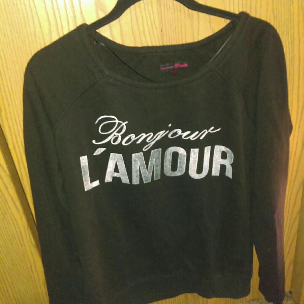 Black long sleeved sweater